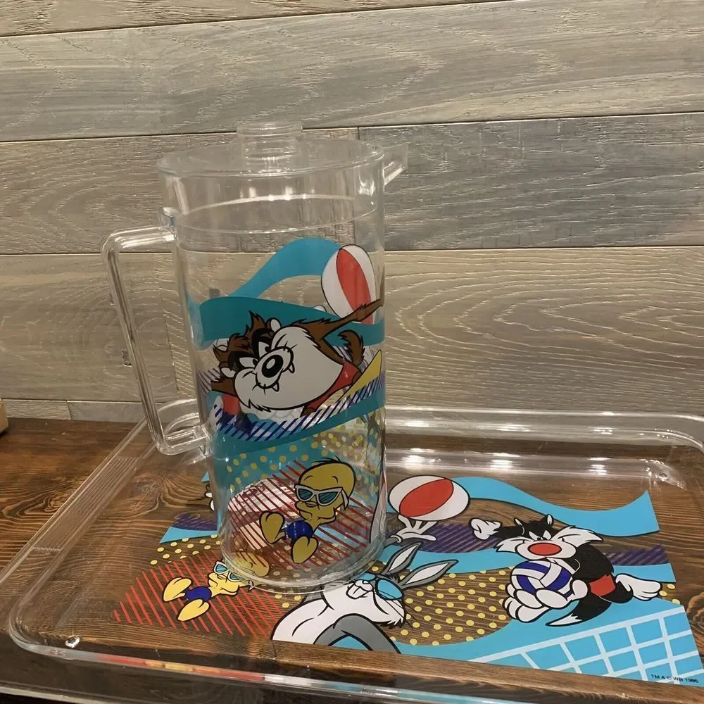 Looney Tunes Acrylic Set 2 Qt. Pitcher Serving Tray 8 -16 oz Tumblers‎ Drinking